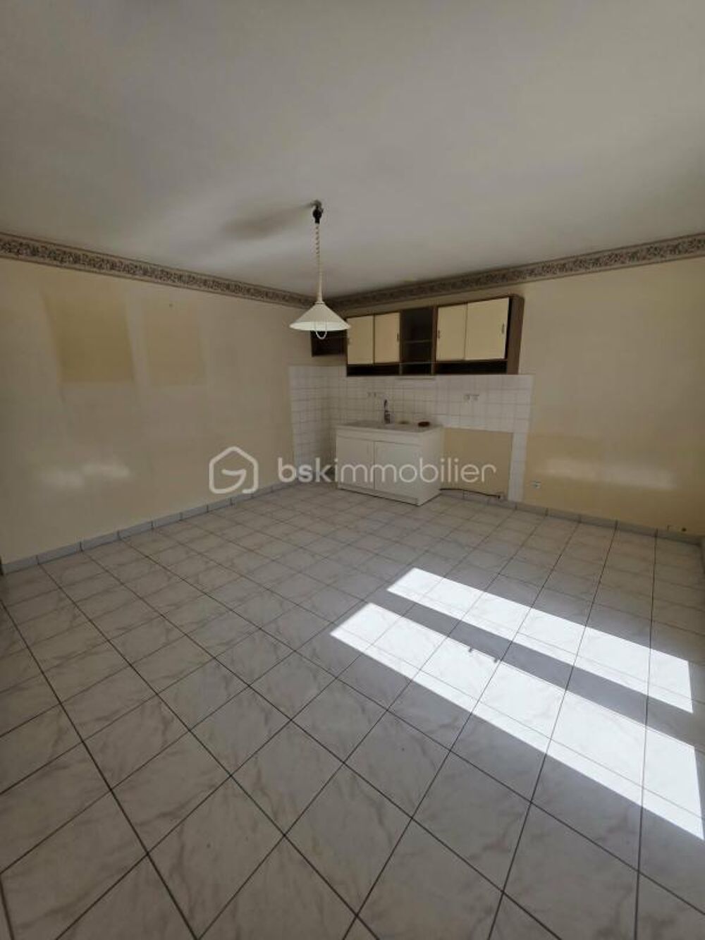 Maison de 152m2 avec terrain agréable proche commodités