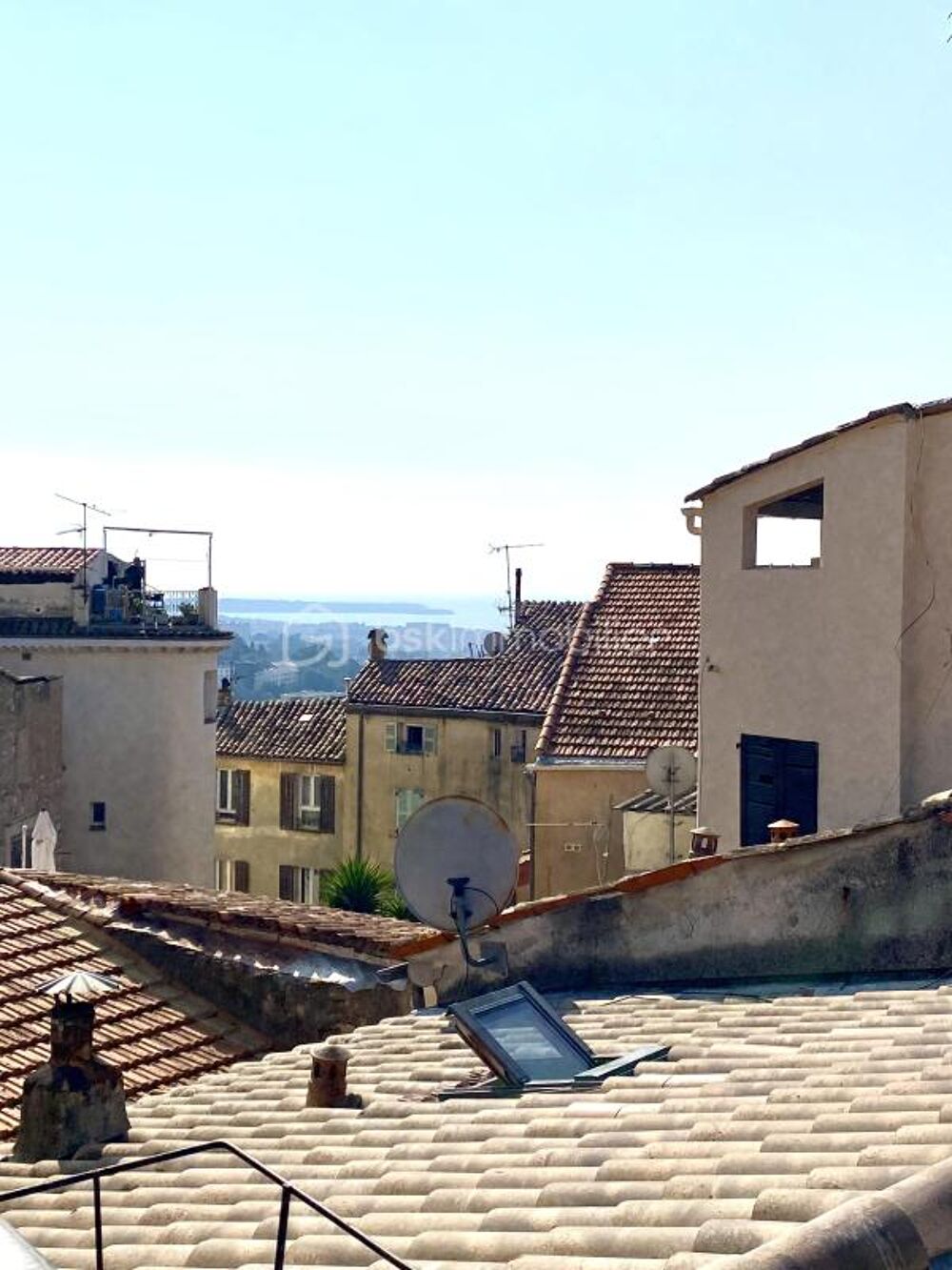 MAISON DE VILLE VIEUX CANNET GARAGE ET ROOF TOP