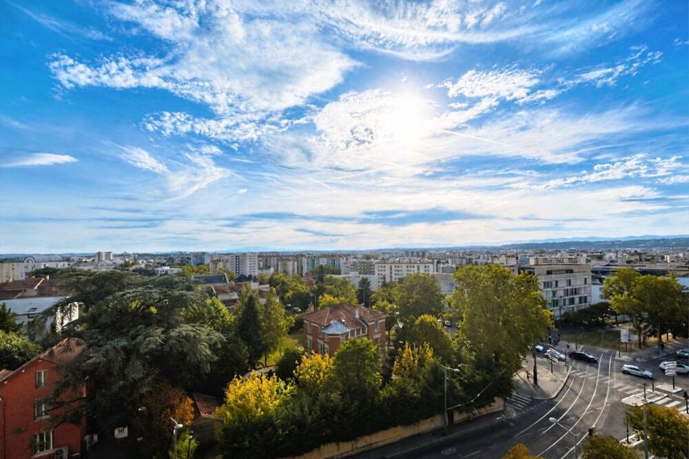 Vente Appartement LYON 3e – AVENUE ROCKEFELLER – T2 DE 53 m² – 7e ÉTAGE – VUE DÉGAGÉE – CALME ET LUMINEUX. CAVE Lyon 3