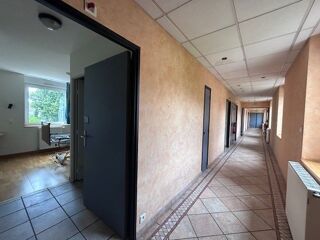   A VENDRE - ENSEMBLE IMMOBILIER A VOCATION TERTIAIRE Saint remy