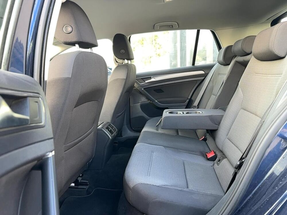Golf VI 1.6 TDI 105 BVM5 Confort Business BMT 2013 occasion 49140 Corz&eacute;