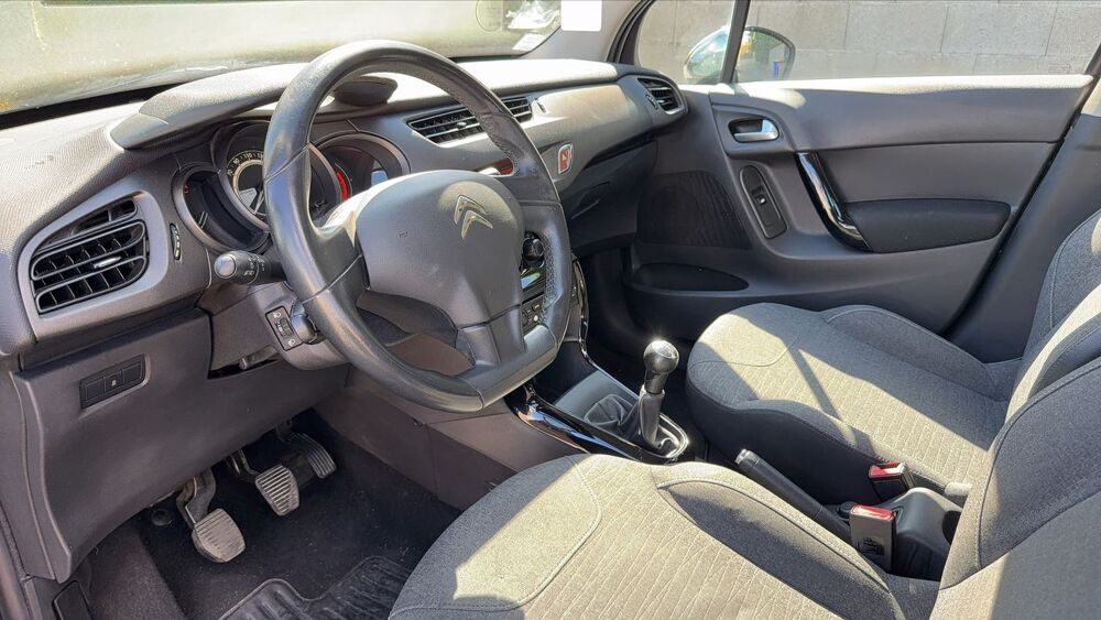 C3 1.4 HDi 70 Exclusive 2015 occasion 69480 Anse