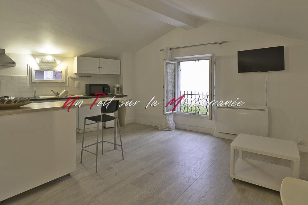 Bel Appartement T2, 43m2 habitables dans maison de village à Bormes Les Mimosas