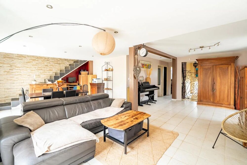 Vente Maison Maison de 7 pièces de 195 m² à Camarsac Camarsac