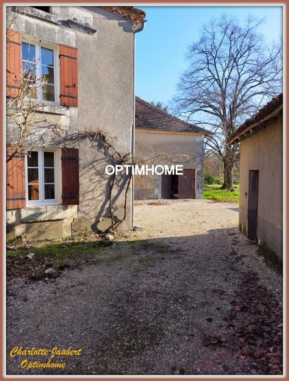Ensemble de deux maisons Proche de AUBETERRE SUR DRONNE (16)
