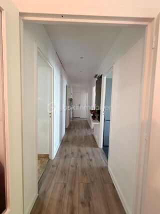  Appartement à louer 4 pièces 70 m²