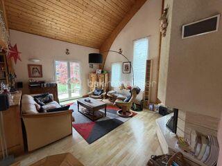Vente Maison Maison familiale individuelle avec sous sol total et grand jardin Cesson