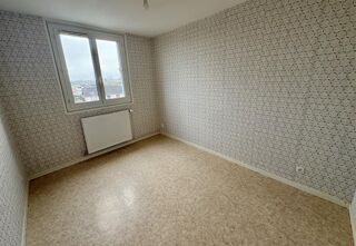  Appartement à louer 5 pièces 94 m²