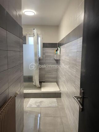  Villa à vendre 8 pièces 182 m²
