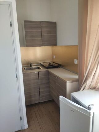  Appartement à louer 2 pièces 27 m²