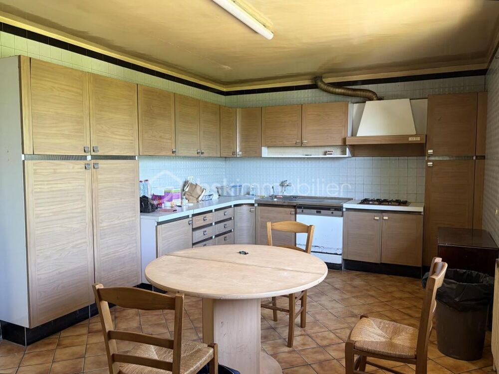 Vente Maison !! OUVERT AUX PROPOSITIONS !! Jolie maison à très fort potentiel constituée de ses 5 chambres, son studio indépendant et de son Noe