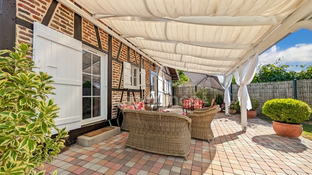 Vente Maison Maison à Colombages de 184.67 m² à vendre 8 pièces SAINT GERMAIN DU BOIS (71) terrain de 443 m² piscine ! Saint germain du bois