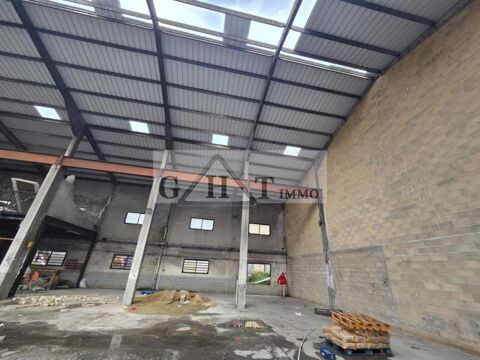   Local d'activité de 730 m² à louer à SARCELLES 