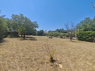  Terrain à vendre 677 m²