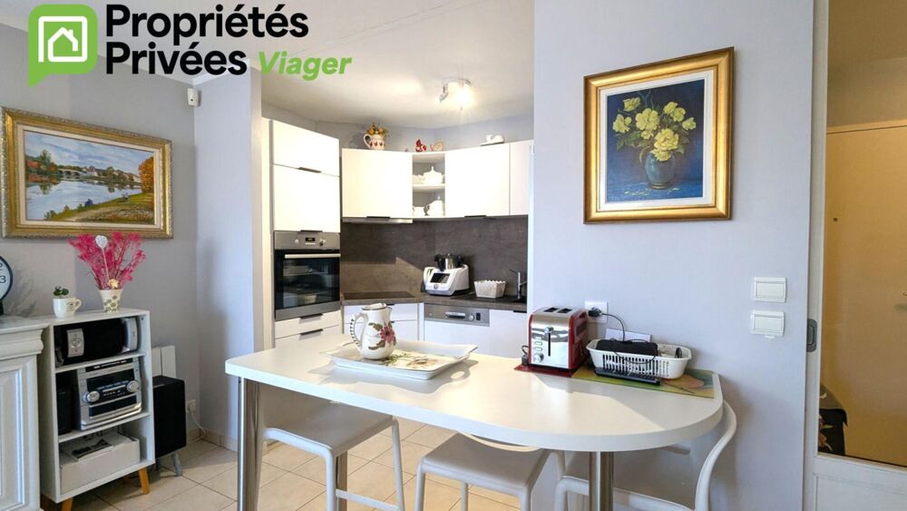 Exclusivité.Appartement Viager occupé CHALLANS COUPLE 80 ET 90 ANS