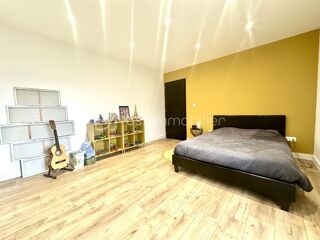  Maison � vendre 9 pi�ces 220 m�