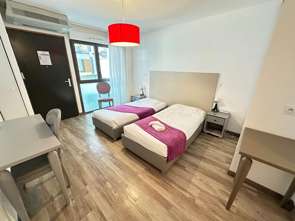 Studio de charme dans une résidence de vacances à Éguilles