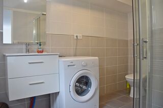  Immeuble à vendre 9 pièces 200 m²
