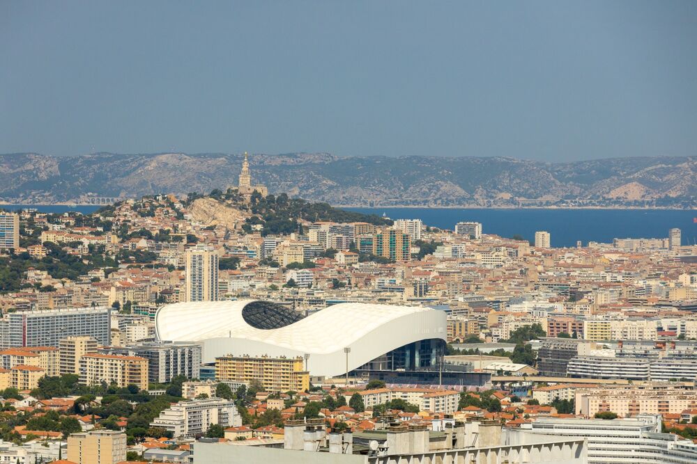 ***VISITE VIRTUELLE DISPONIBLE...SUPER ROUVIÈRE...MARSEILLE 9?...5 PIÈCES DE 96M²...VUE MER & CALANQUES...13EME ETAGE...TERRASSE
