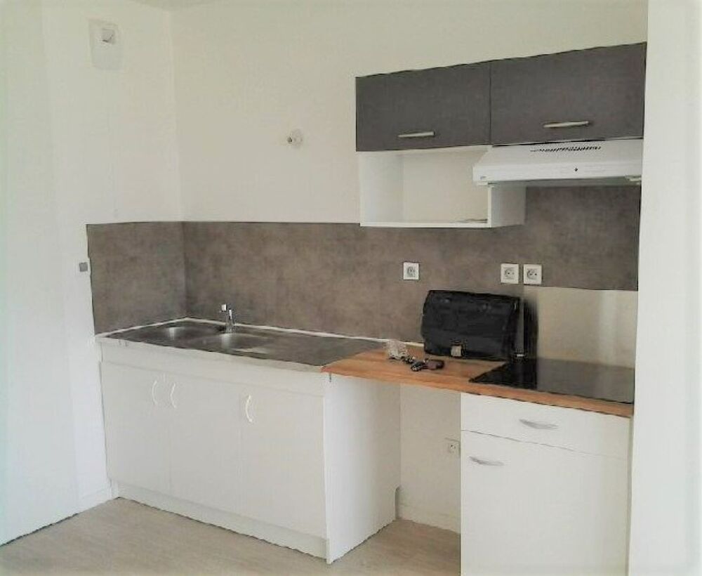 Location Appartement T2 avec parking, terrasse et jardin à BEZANNES Bezannes