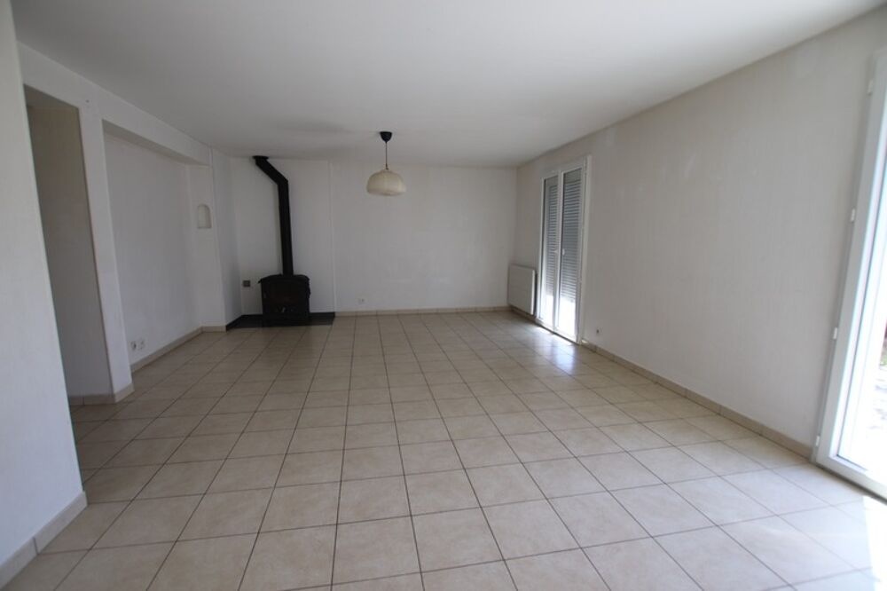 Vente Maison ORLEANS SUD, au calme, maison non mitoyenne de 100m2 avec garage classée énergétiquement en C Orleans