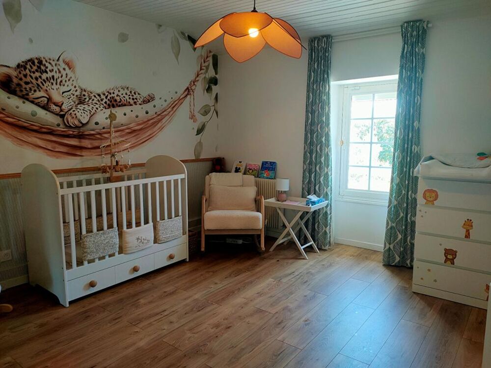 à vendre  Propriété/château Yvrac (33370)