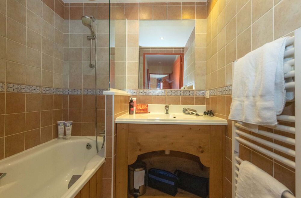 DOMAINE DES SYBELLES (73), Joli T2 au pied des pistes avec balcon - Statut LMNP