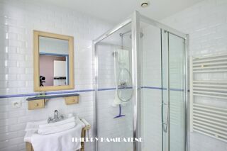  Immeuble � vendre 82 m�