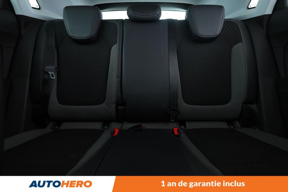 Grandland x 1.2 Turbo Elegance Business 130 ch 2021 occasion 92130 Issy-les-Moulineaux