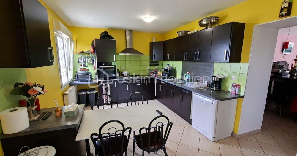 Vente Maison Propriété unique avec habitation de 200 m², vaste dépendance professionnelle Roullours