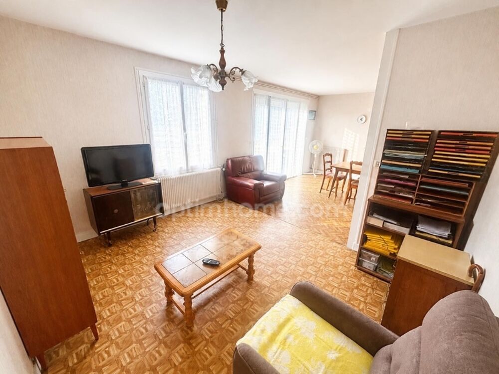 Maison de plain-pied avec vue sur les champs, près de 2 000 m² de terrain NERIGEAN (33)