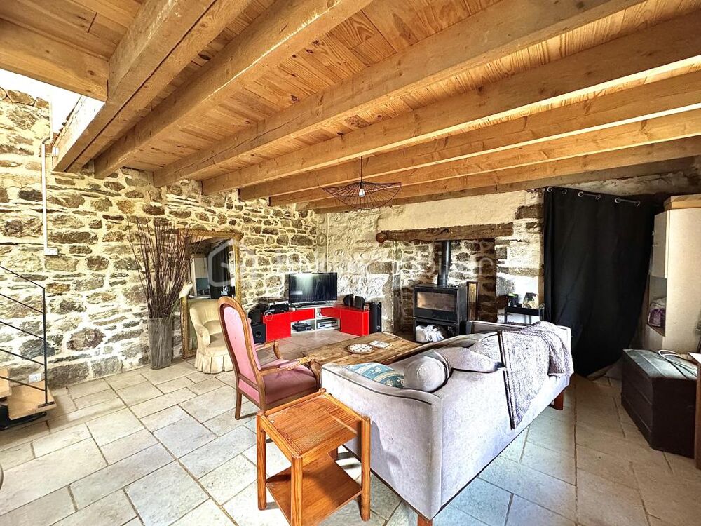 Vente Maison Authentique longère en pierre rénové, au calme et sans vis-à-vis, avec potentiel de rénovation des dépendances Scrignac
