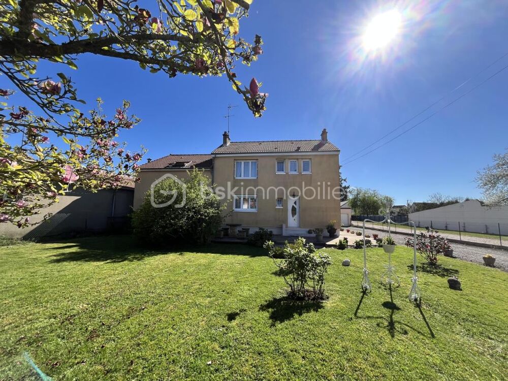 Vente Maison Superbe maison traditionnelle avec terrain arboré, double garage et bel ensoleillement Nevers