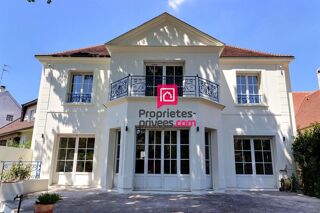  Proprit/chteau  vendre 6 pices 200 m