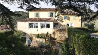  Propriété/château à vendre 8 pièces 255 m²