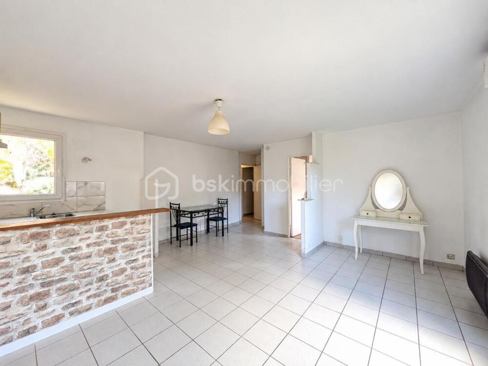 APPARTEMENT 2 PIECES A SAISIR A LIVRY GARGAN!