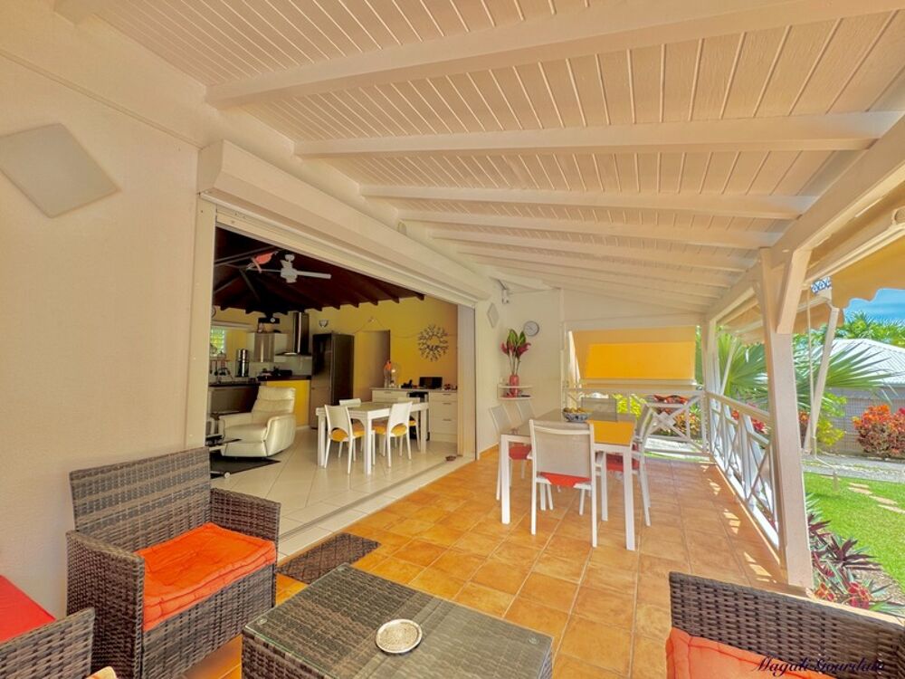 A VENDRE VILLA MEUBLÉE & TOTALEMENT EQUIPEE AVEC PISCINE  EMPLACEMENT PREMIUM