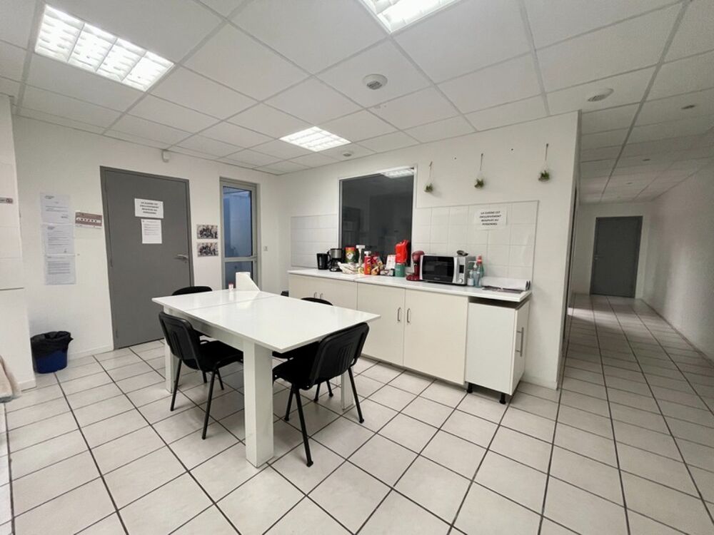   MURS COMMERCIAUX 185 M2 Lunel