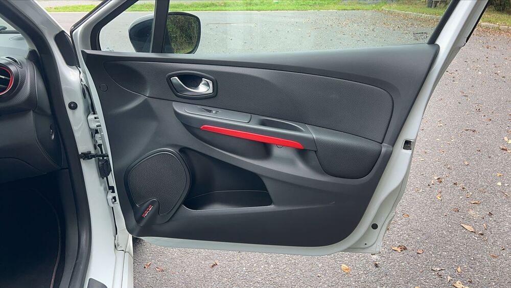 Clio IV 1.6 Turbo 200 EDC6 RS 2015 occasion 85230 Saint Urbain