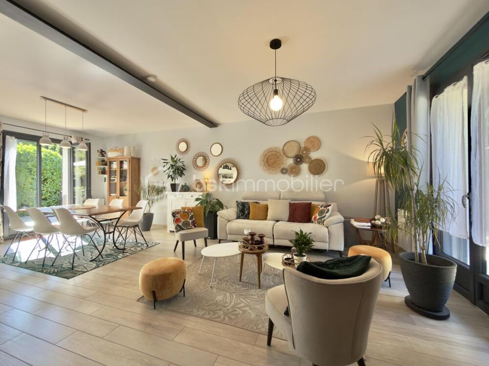 Vente Maison Chauconin-Neufmontiers – Maison rénovée 4/5 chambres, studio indépendant et terrain de 900 m² Chauconin neufmontiers