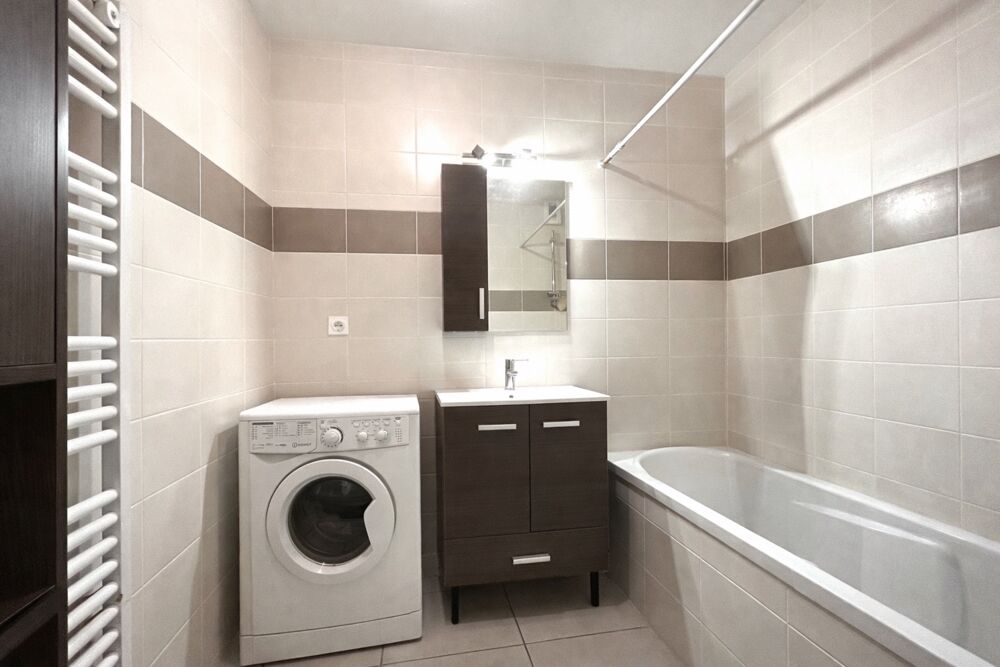 ALBERTVILLE (73) - APPARTEMENT type 2 de 49m2 en Rez de jardin