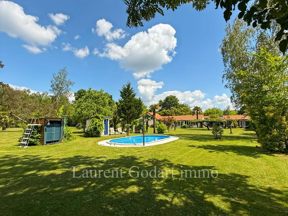 Magnifique propriété de 250m² (Maison + 2 gîtes + piscine)