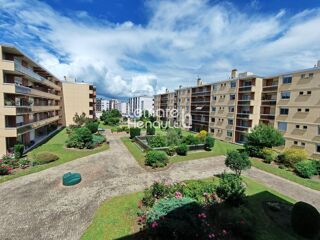  Appartement à louer 4 pièces 85 m²