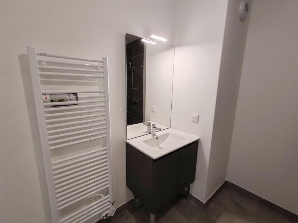 Location Appartement T1 avec terrasse, jardin et parking à VILLEFONTAINE Villefontaine