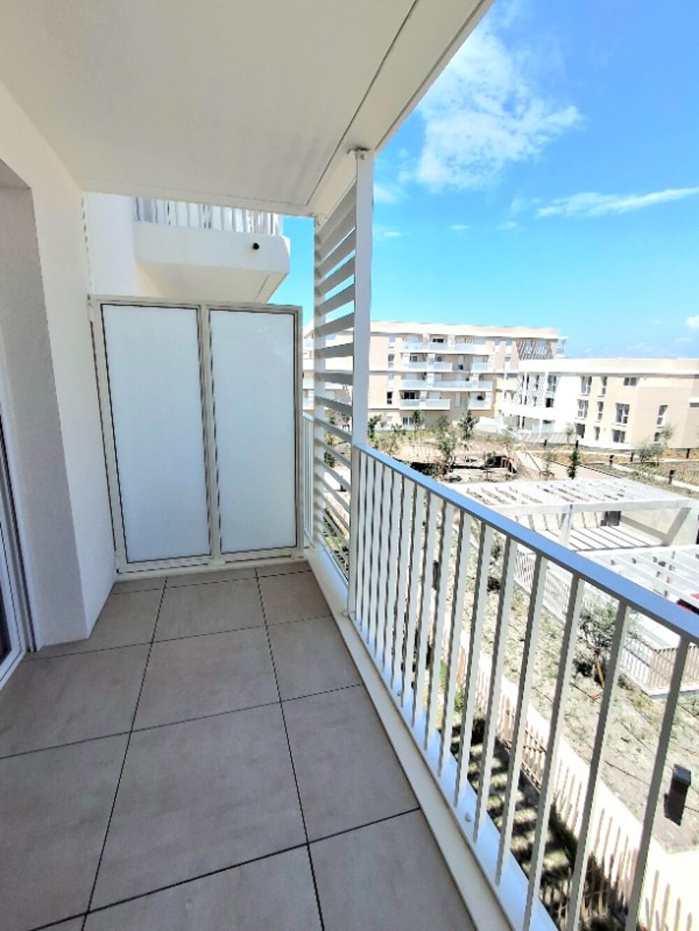 T1 avec balcon et parking à MONTEUX