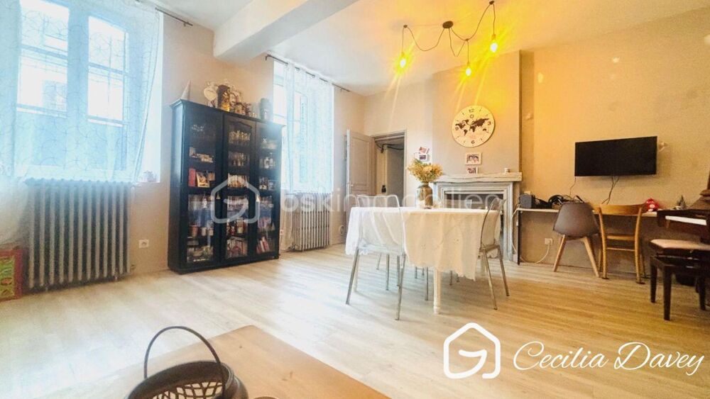 Vente Maison *** Nouveauté : Maison ancienne de caractère pleine de cachet avec son agréable espace extérieur composé d'une terrasse et d'un Sens