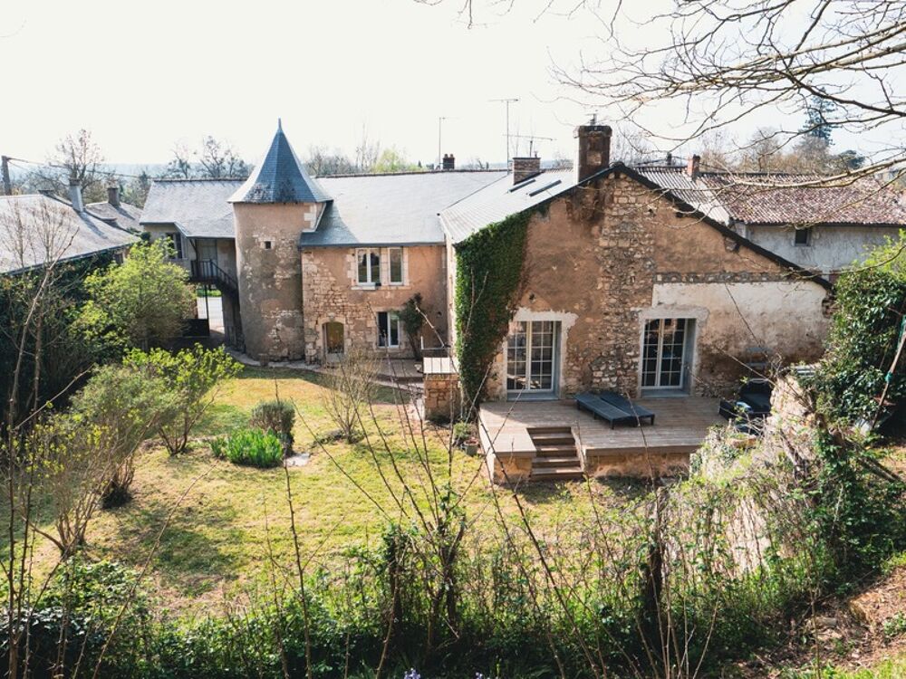 Belle demeure en pierre - 165 m2 sur un terrain de 2290 m2 - BONNEUIL MATOURS (86)