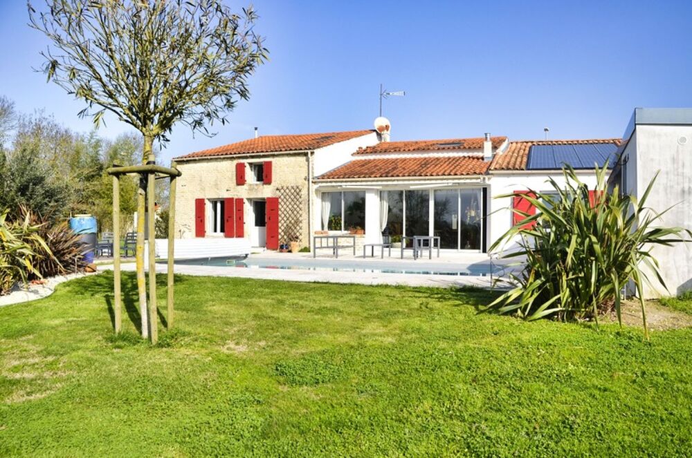 Maison à vendre 8 pièces LE GUE D'ALLERE (17)