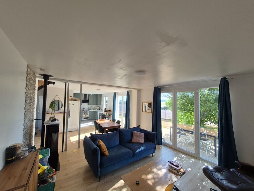 Maison familiale 5 pièces avec jardin clos  Lussant 17430