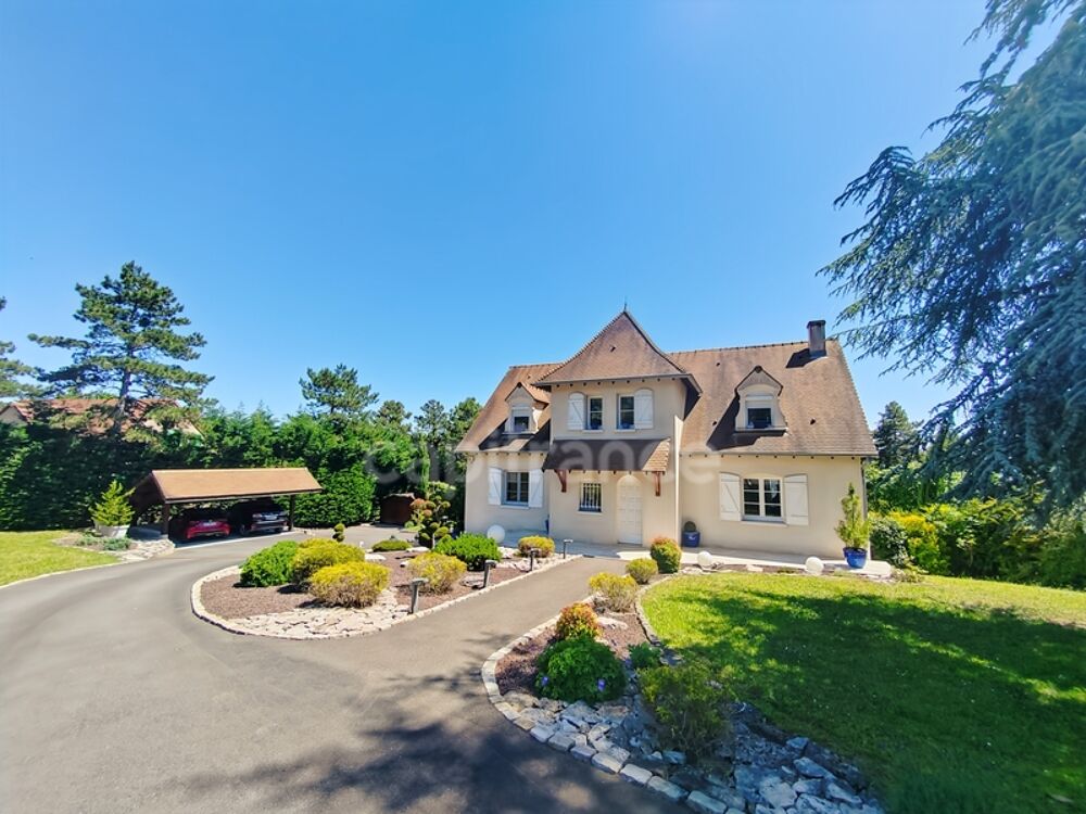 Vente Maison Givry (71) Maison à vendre de 250.43 m² - 6 pièces - terrain de 3 373 m² piscine ! Givry